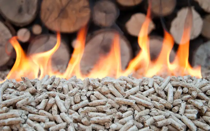 wood pellet burning